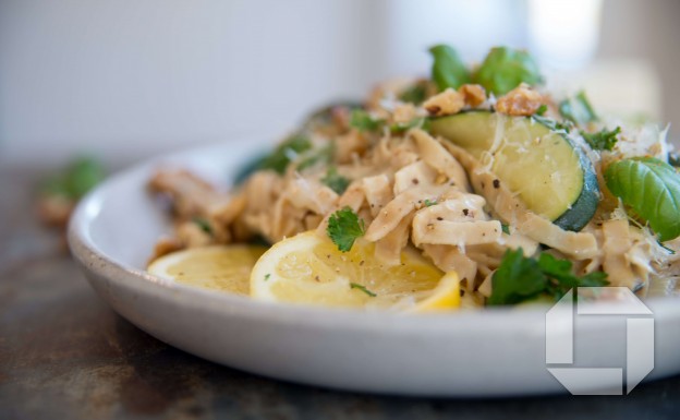 Fettuccine ostapasta með stökku blómkáli