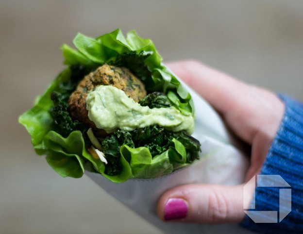 Falafel vefja frá Mæðgunum