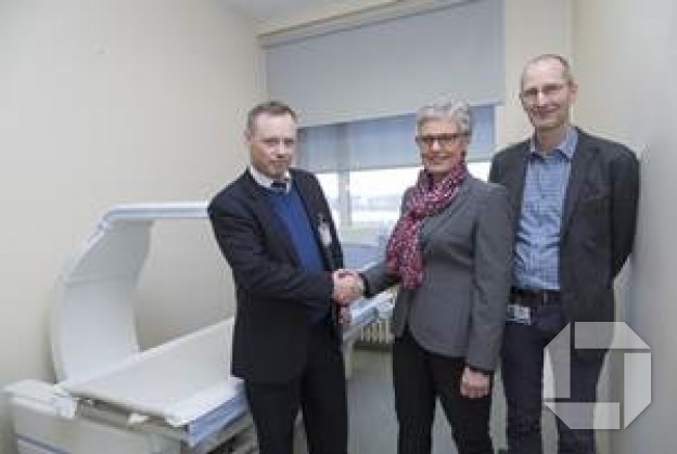 Afhending beinþéttimælis