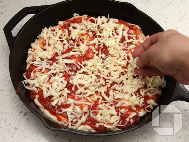 Heimagerð pan Pizza : Leyniuppskrift