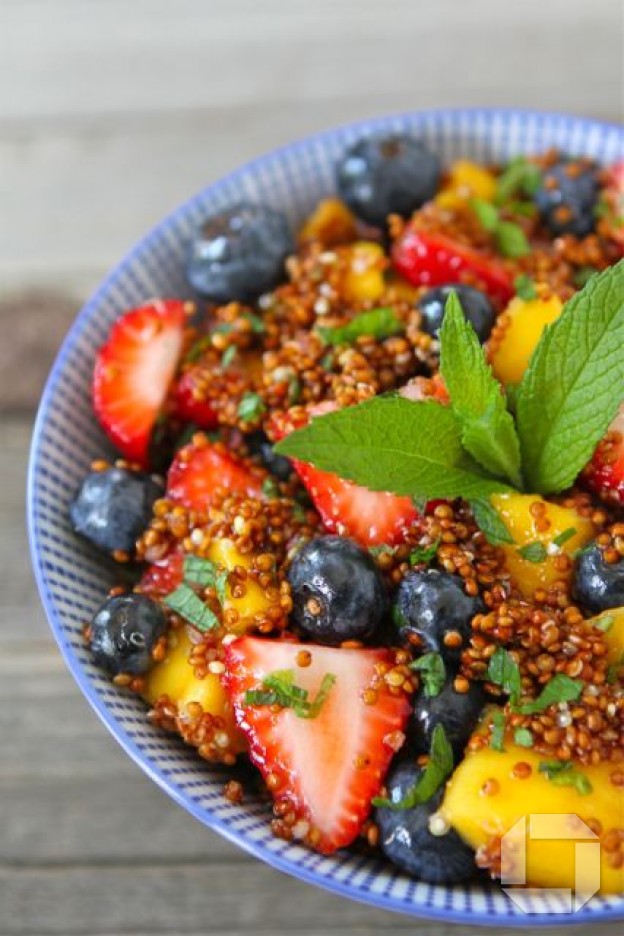 Ávaxtasalat með quinoa og fleiri dásemdum