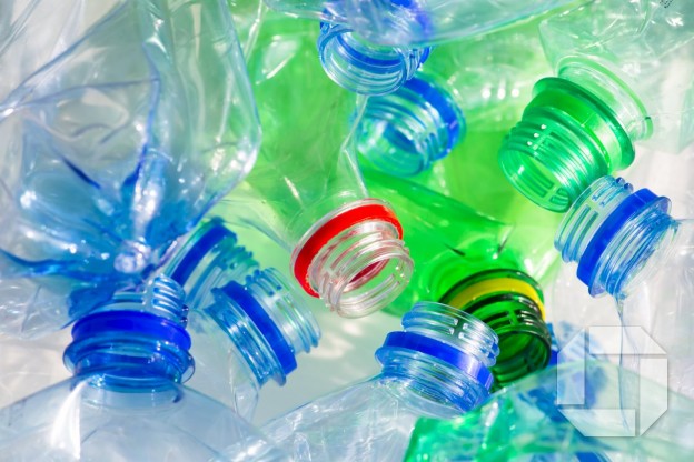 Ný íslensk rannsókn: Ekki nota plastflöskur utan af gosi oftar en einu sinni